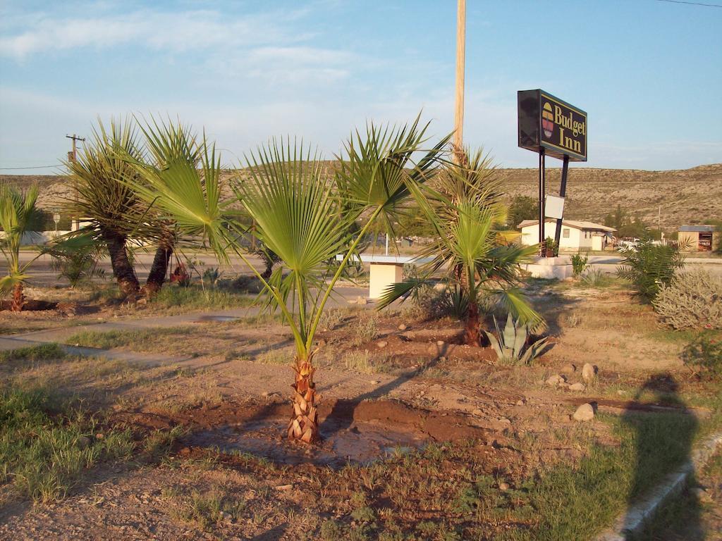 Budget Inn Sanderson Bagian luar foto