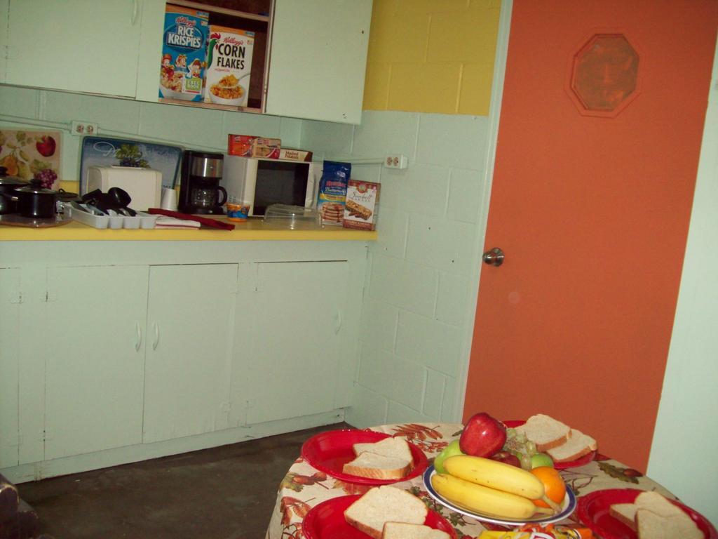 Budget Inn Sanderson Bagian luar foto