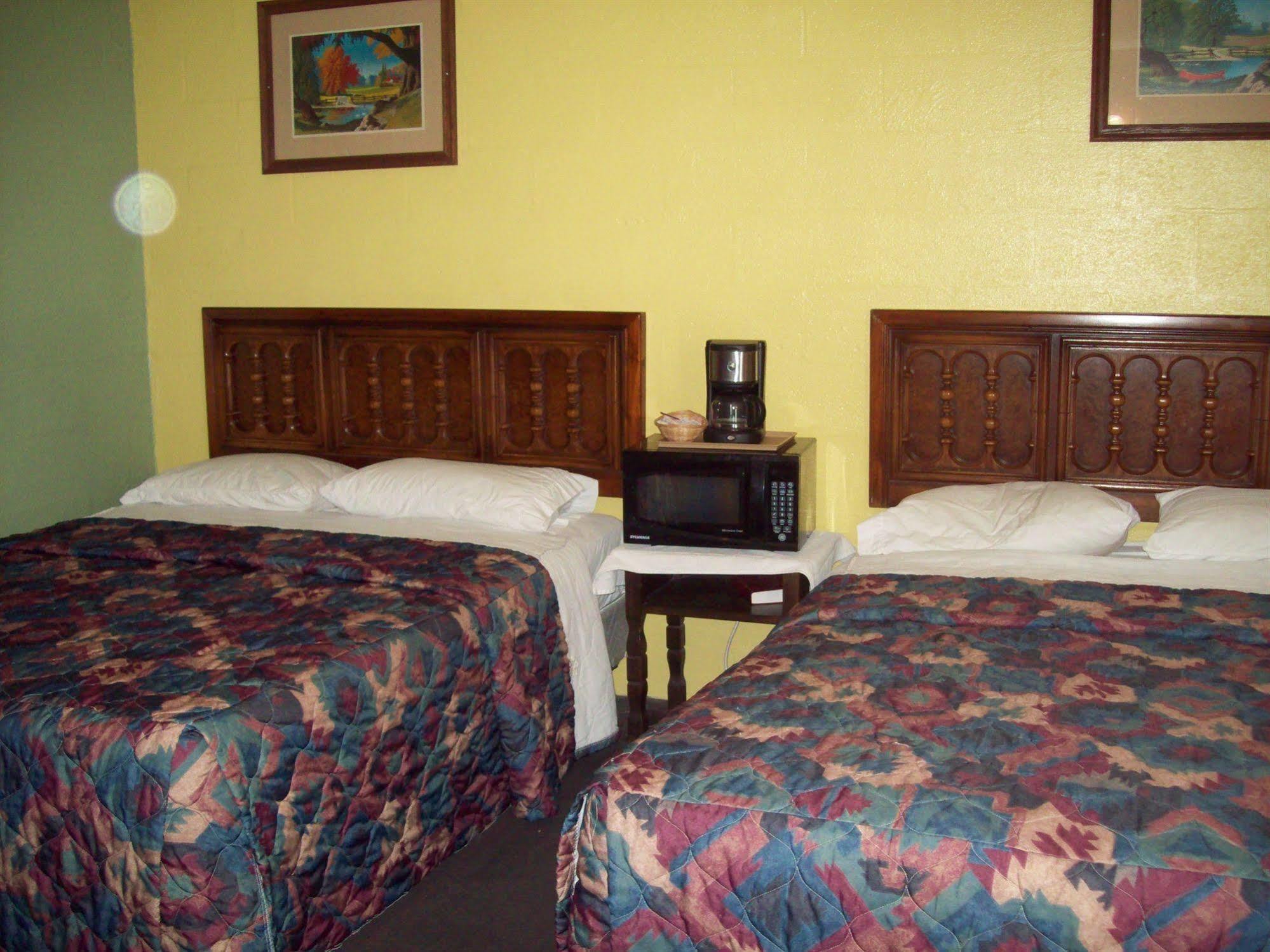 Budget Inn Sanderson Bagian luar foto